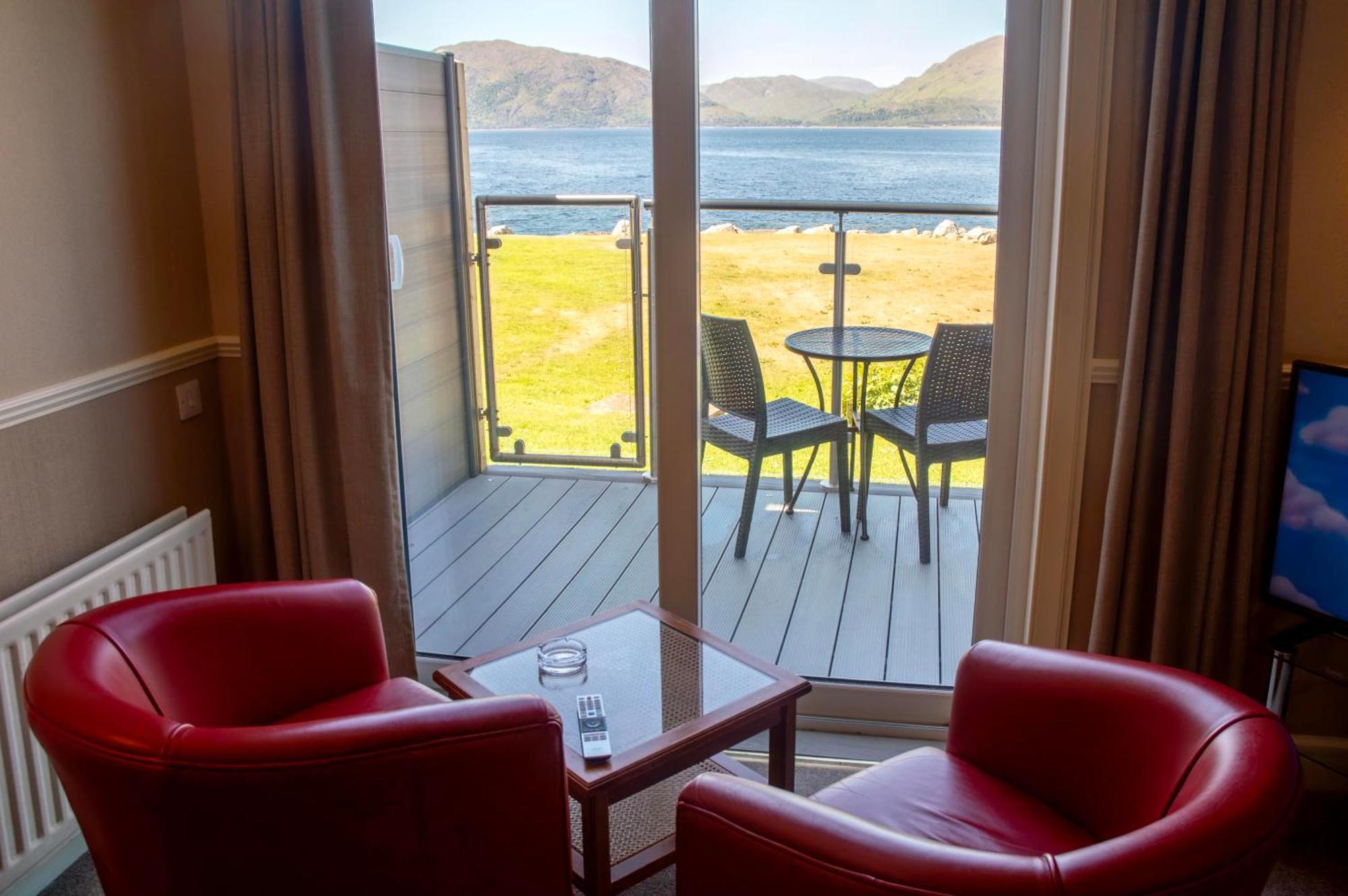 Hotel Holly Tree Hotel, Swimming Pool & Hot Tub 3*