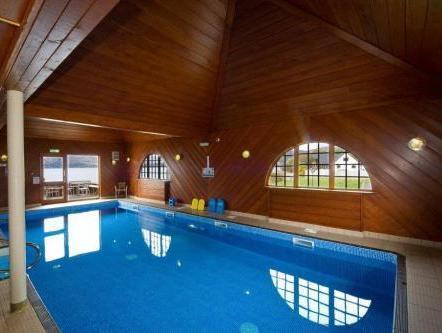 Hotel Holly Tree Hotel, Swimming Pool & Hot Tub 3*